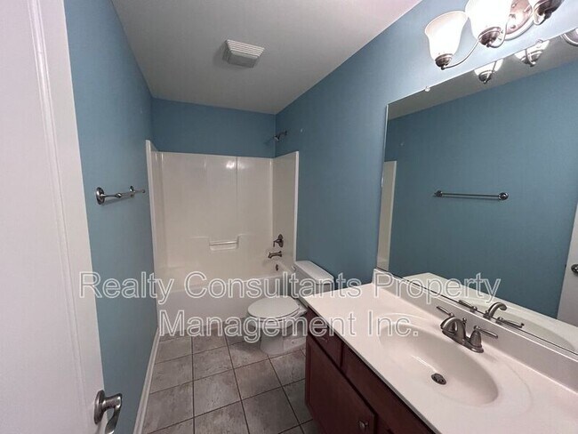 Building Photo - 4540 Pebble Lake Dr