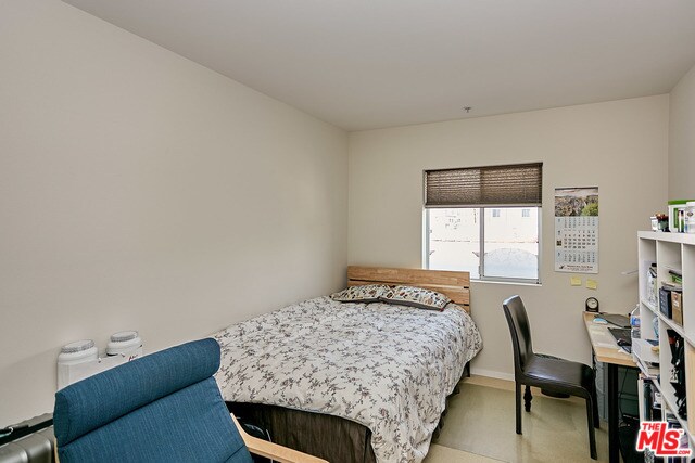 Building Photo - 733 S Manhattan Pl