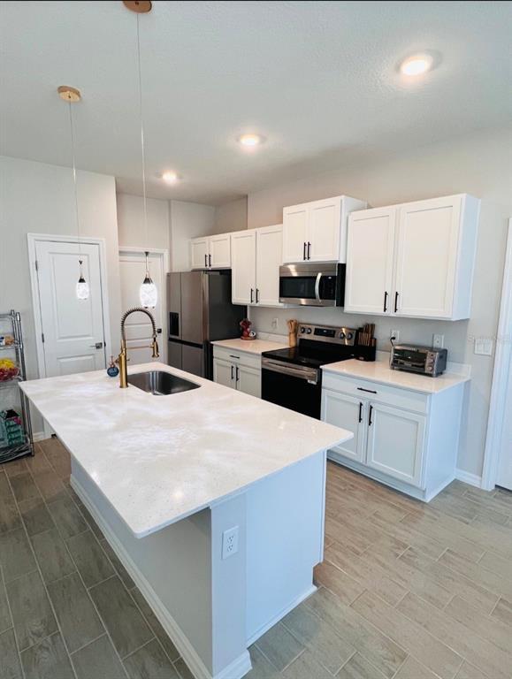 Building Photo - 2450 SW 170th Loop