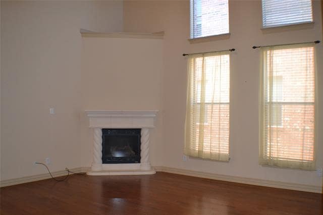 Building Photo - 1466 Cambridge Dr