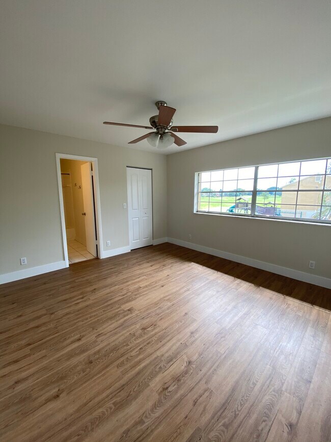 Building Photo - 1835 SW 81st Ave