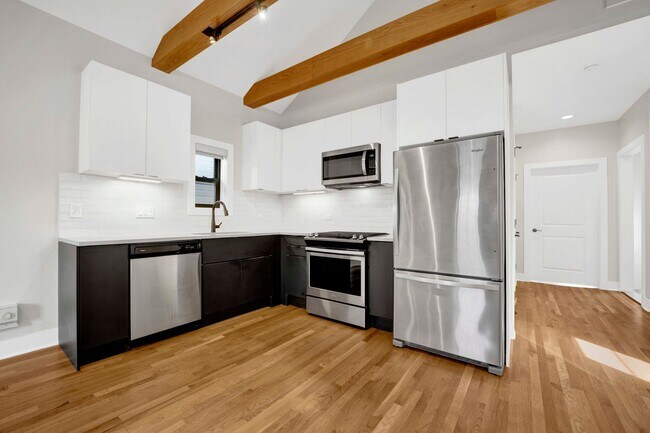 Building Photo - 1735 W Cullerton St