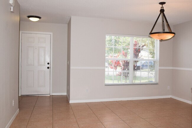 Building Photo - Comfortable 4/2.5 Home at Waterford Trails...