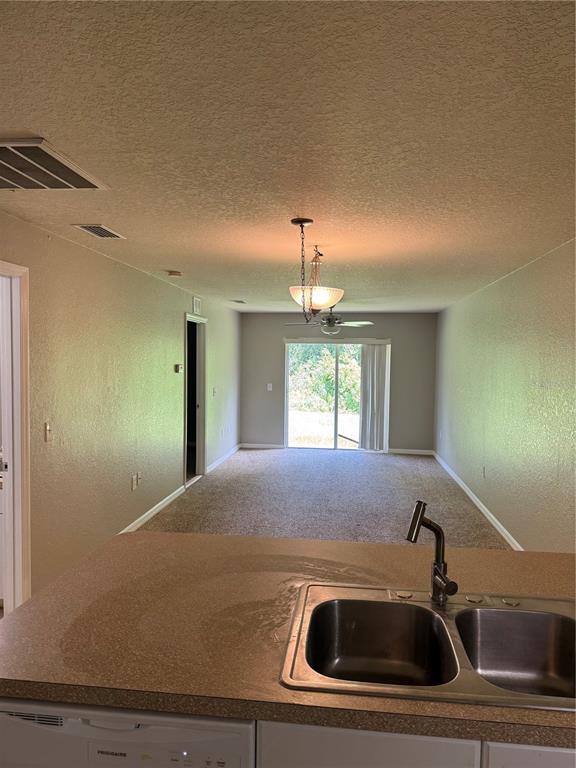 Building Photo - 1011 Fox Lake Dr