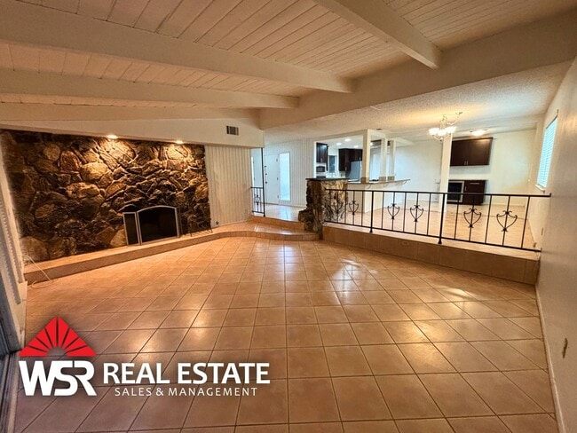 Building Photo - Home for rent in Canyon Crest!