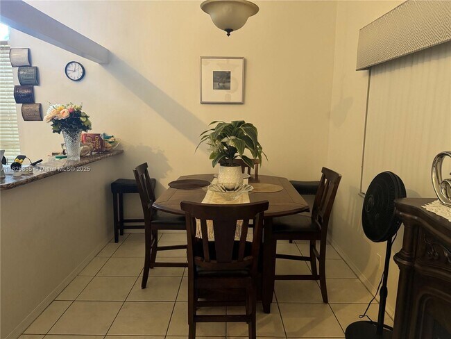 Building Photo - 8598 Lychee Dr