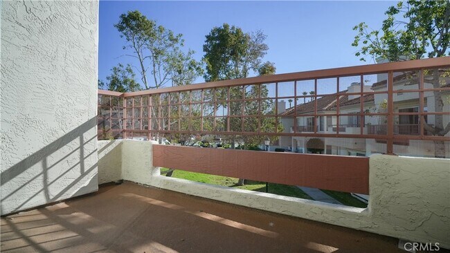 Building Photo - 405 Ribbon Beach Way