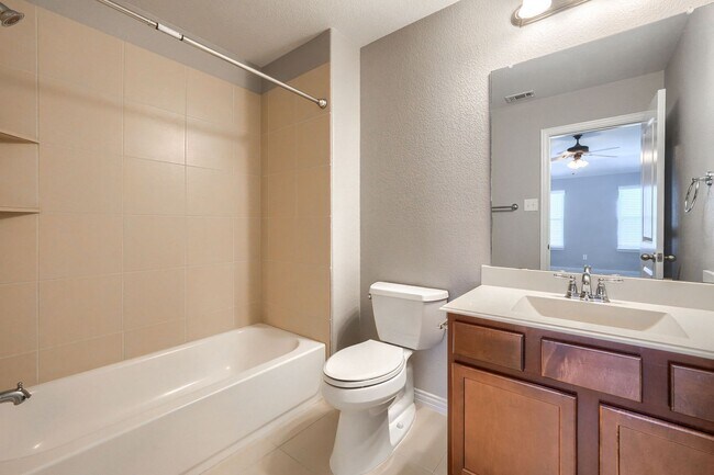 Building Photo - Charming Single-Story Home Located in Lind...