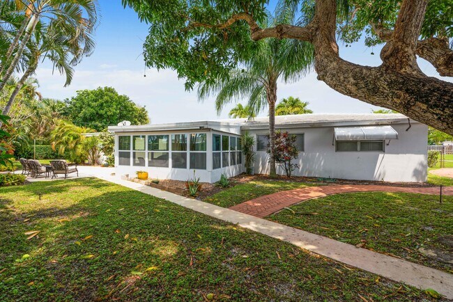 Building Photo - 655 Kingfish Pl