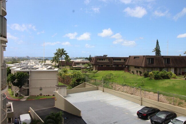 Building Photo - Beautifully upgraded 1 bedroom end unit!