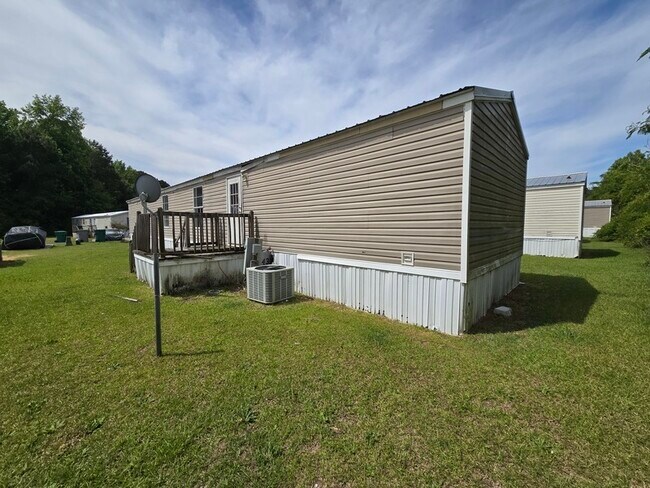 Building Photo - 2416 Cattail Cir