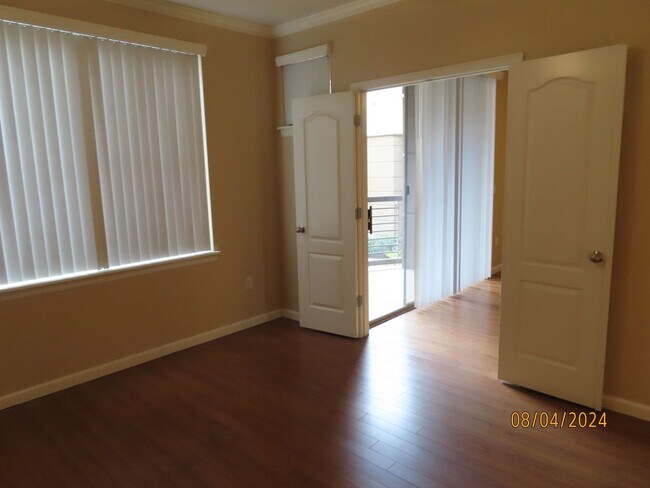Building Photo - Charming 1-Bedroom 1-Bath Condo in Biltmore Area