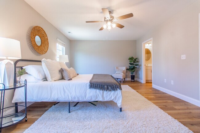 Building Photo - 512 Catalina Ct