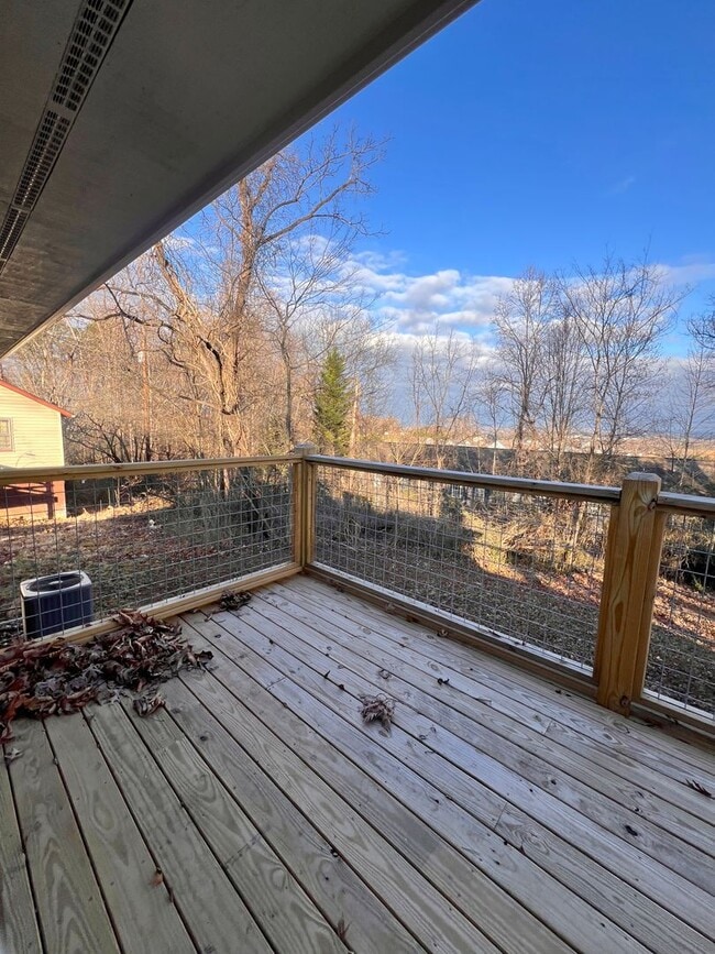 Building Photo - Newly Renovated Modern Cottage in Sevierville, TN — 2 Bed, 2 Bath, Open-Concept Living