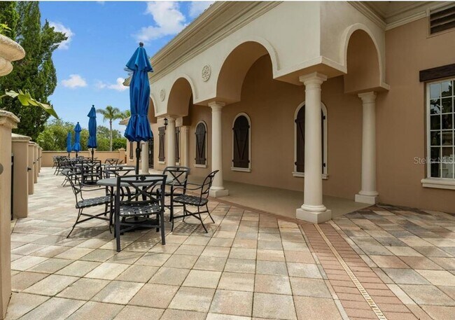 Building Photo - 4056 Sunset Lake Dr