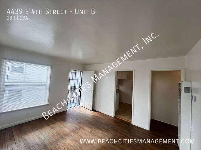 Building Photo - Cute One Bedroom Blocks Away from Beach an...