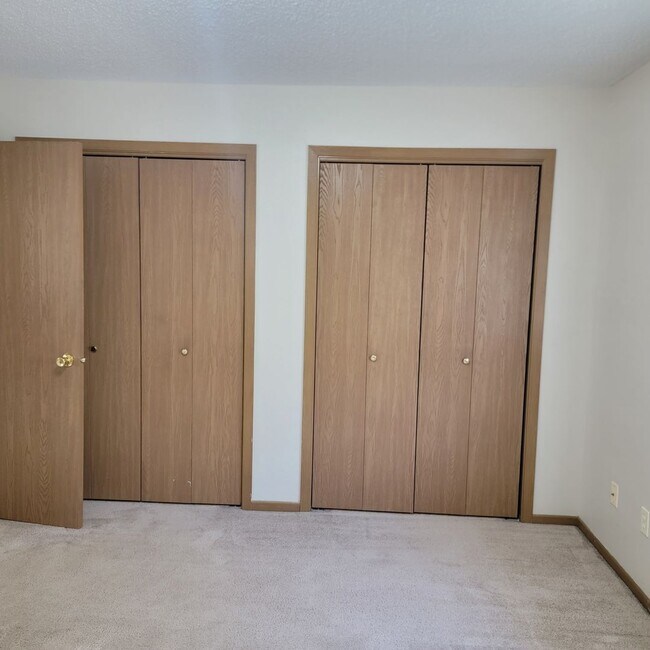 Building Photo - 3 BED | 2 BATH | SPLIT-FOYER HOME | RAPID ...