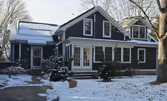 Building Photo - 852 Anthony Rd