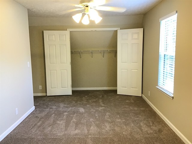 Building Photo - 809 Briargrove Dr