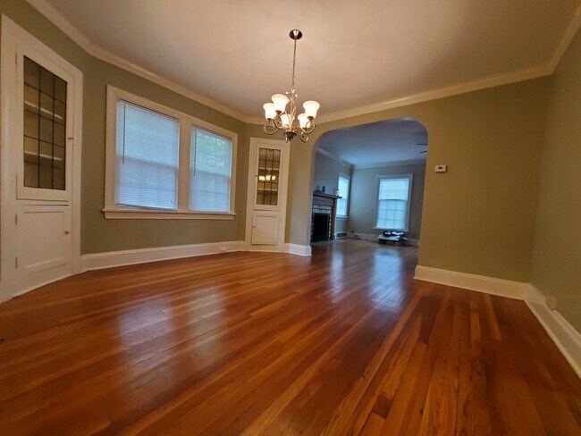 Building Photo - 3568 Ingleside Rd