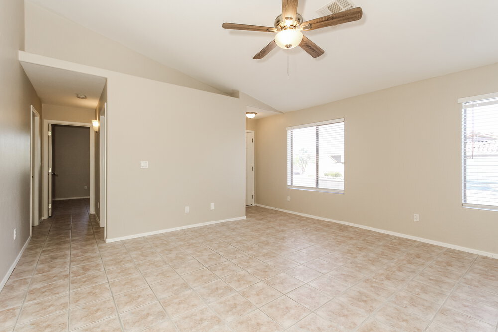 Building Photo - 306 N Wildrose