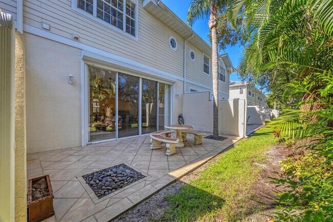 Building Photo - 3405 54th Dr W