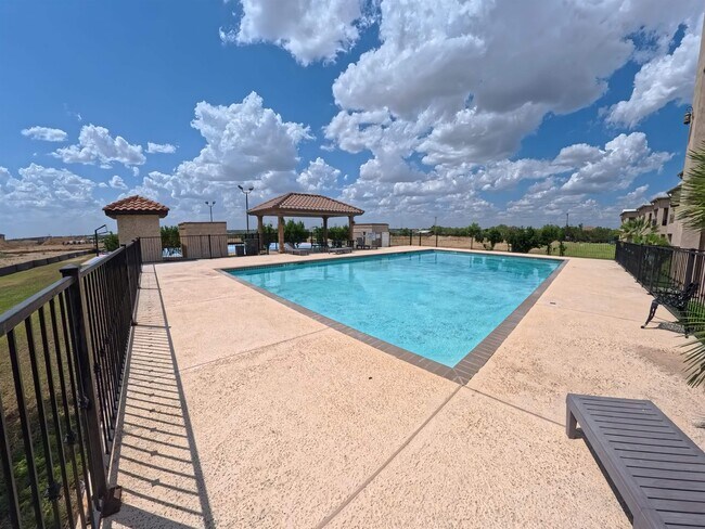 Building Photo - 8216 Casa Verde Rd