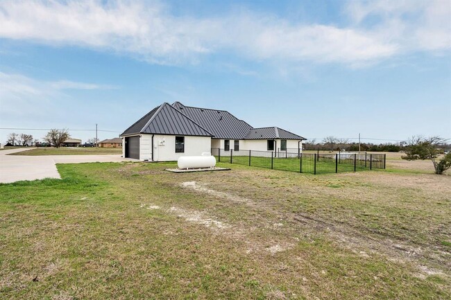 Building Photo - 157 Country Pl Ln