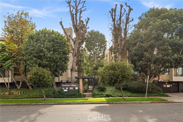 Building Photo - 8675 Falmouth Ave