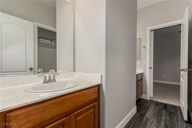 Building Photo - 788 Forest Peak St