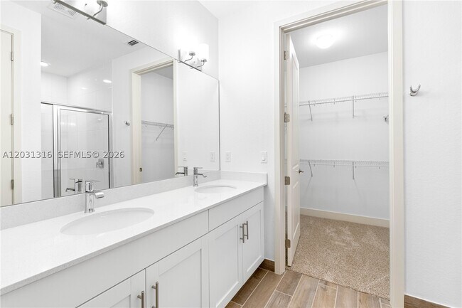 Building Photo - 7305 Ivory Spring Brilliance