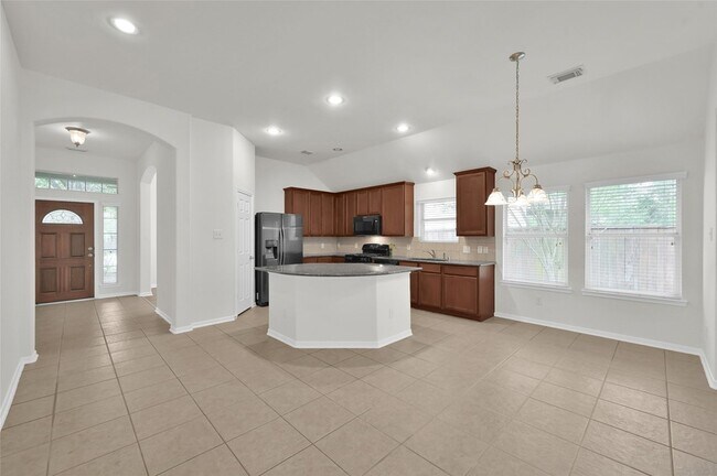 Building Photo - 10 Barker Ridge Ct