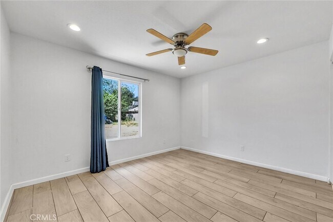 Building Photo - 9321 Sage Ave