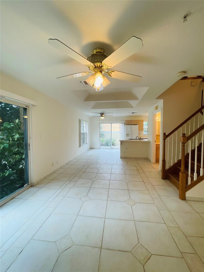 Building Photo - 2605 Bay Dr