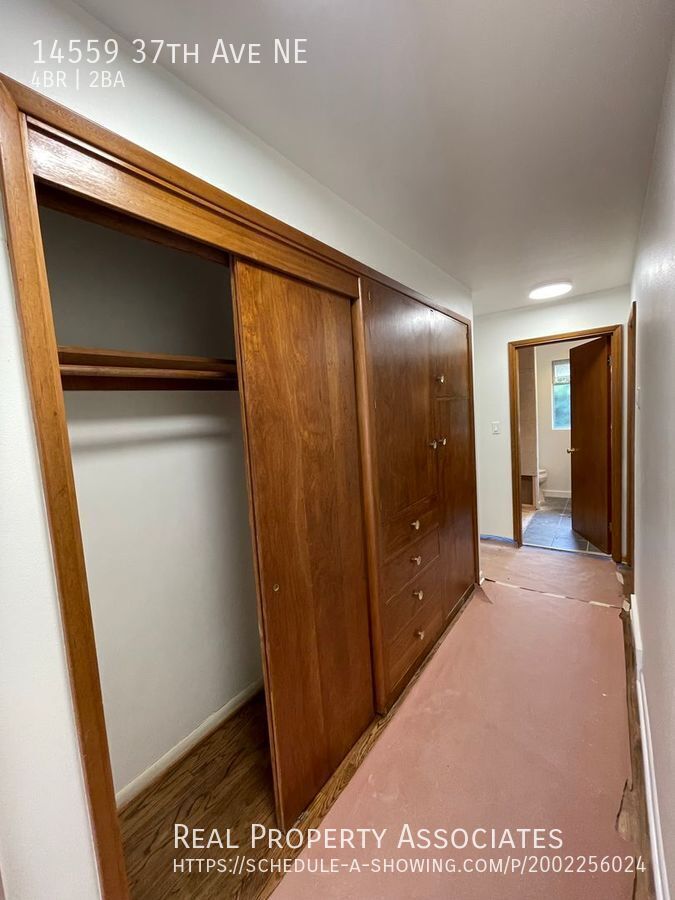 Building Photo - 14559 37th Ave NE