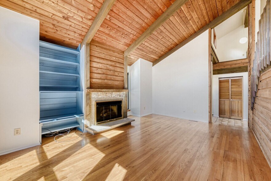 Building Photo - 3320 Longwood Ave