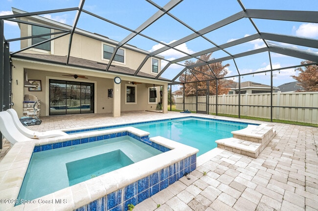 Building Photo - 7782 Paragrass Ave