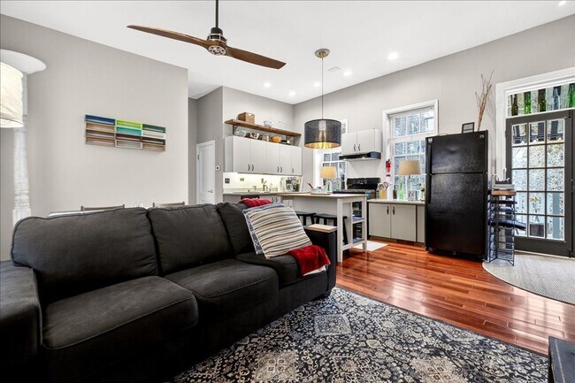 Building Photo - 1010 Allen Ave