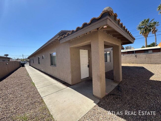 Building Photo - Menlo Park Duplex: 3bdr/2bth