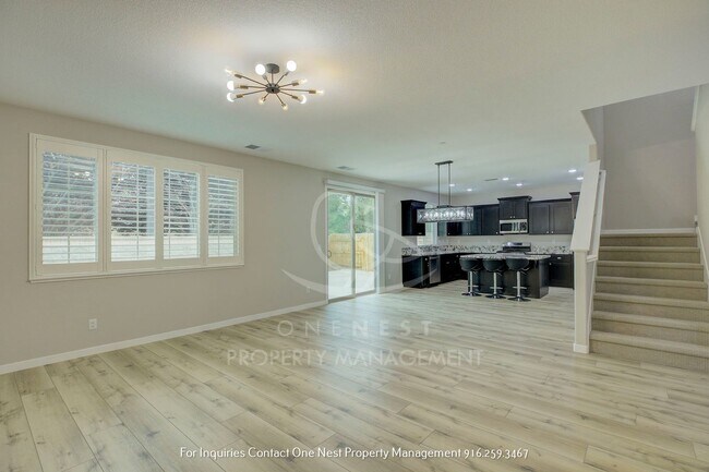 Building Photo - Brand new-4 bedroom, loft, 3 bathroom - Li...