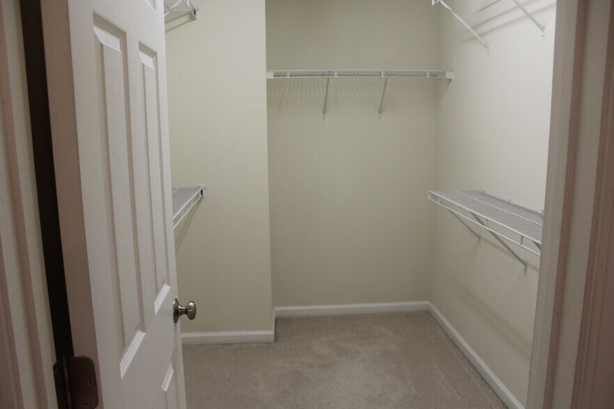 Building Photo - 1404 Bellsmith Dr