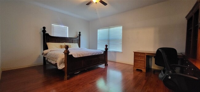 Building Photo - 9734 La Vista Dr