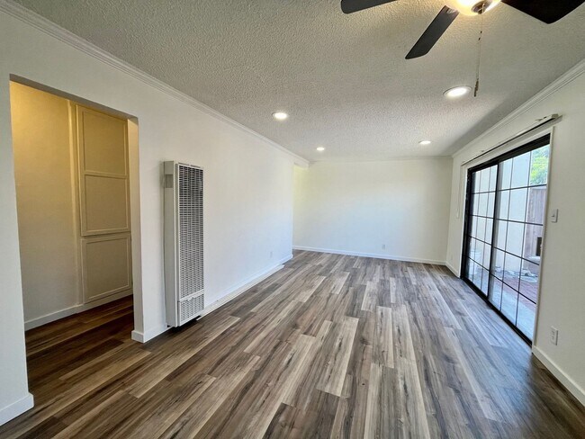 Building Photo - 4108 Redondo Beach Blvd