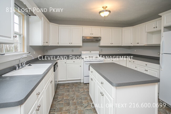 Building Photo - 814 Lost Pond Pkwy