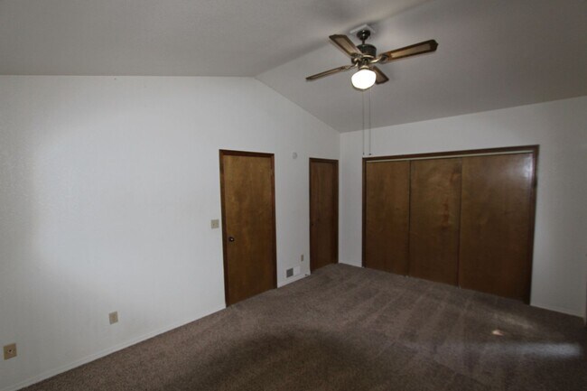 Building Photo - Bright 2BR Townhome in Boyington Heights | Private Balcony + Fenced Backyard