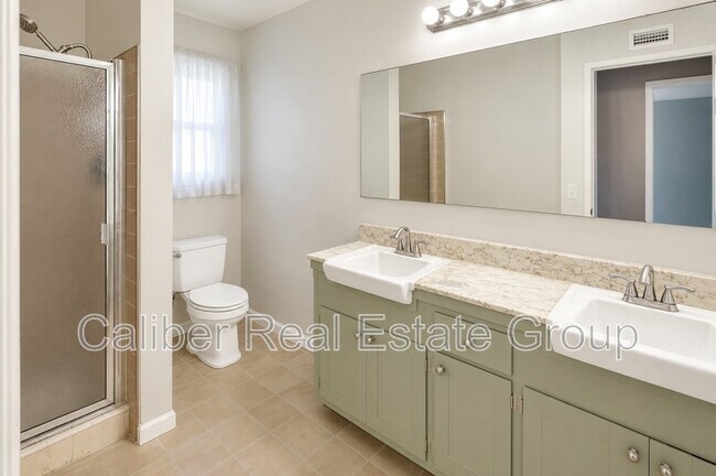 Building Photo - 518 N Carousel Pl