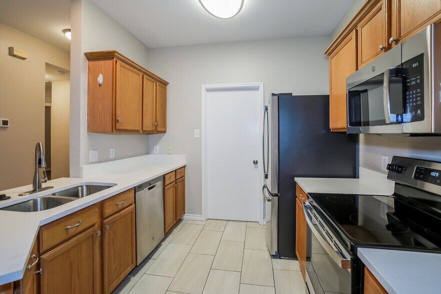 Building Photo - 2628 Fondren Rd