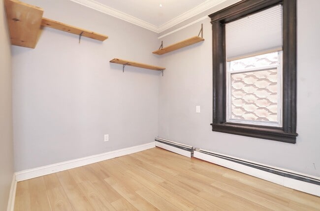 Building Photo - 388 Baldwin Ave