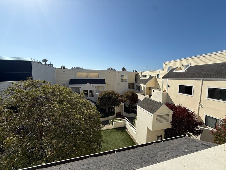View from Outside the Balcony - 2185 Bush St