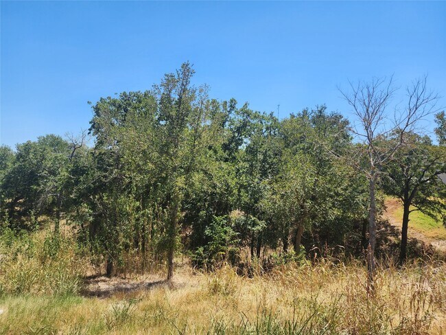 Building Photo - 8127 Burleson Manor Rd